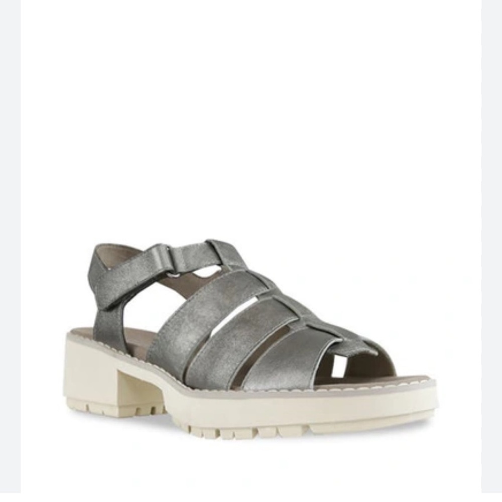 Munro Marley fishermen sandal. NWOT 9.5